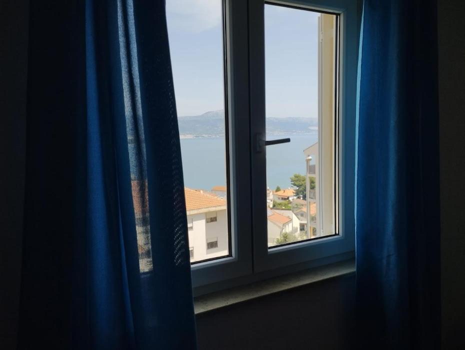 Deep Blue Apartment 特罗吉尔 外观 照片