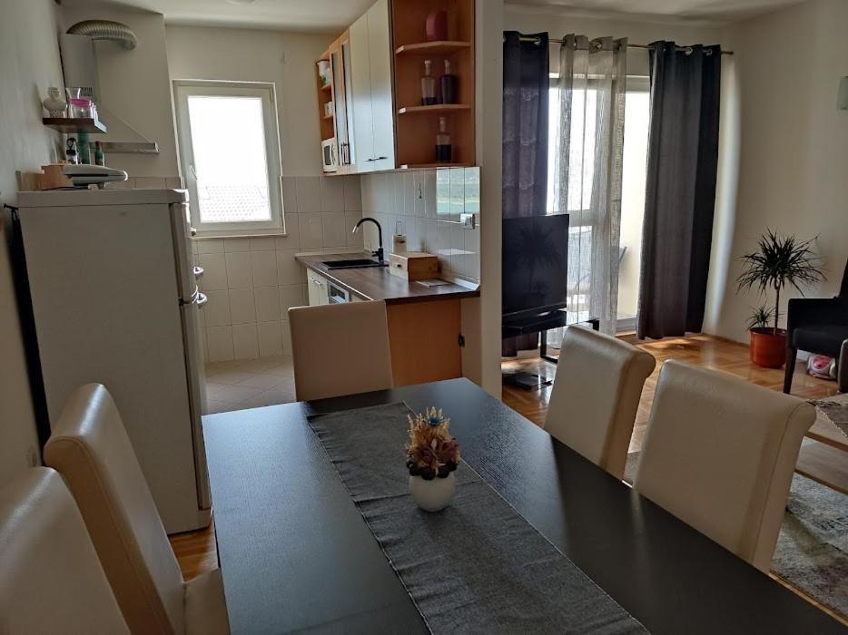 Deep Blue Apartment 特罗吉尔 外观 照片