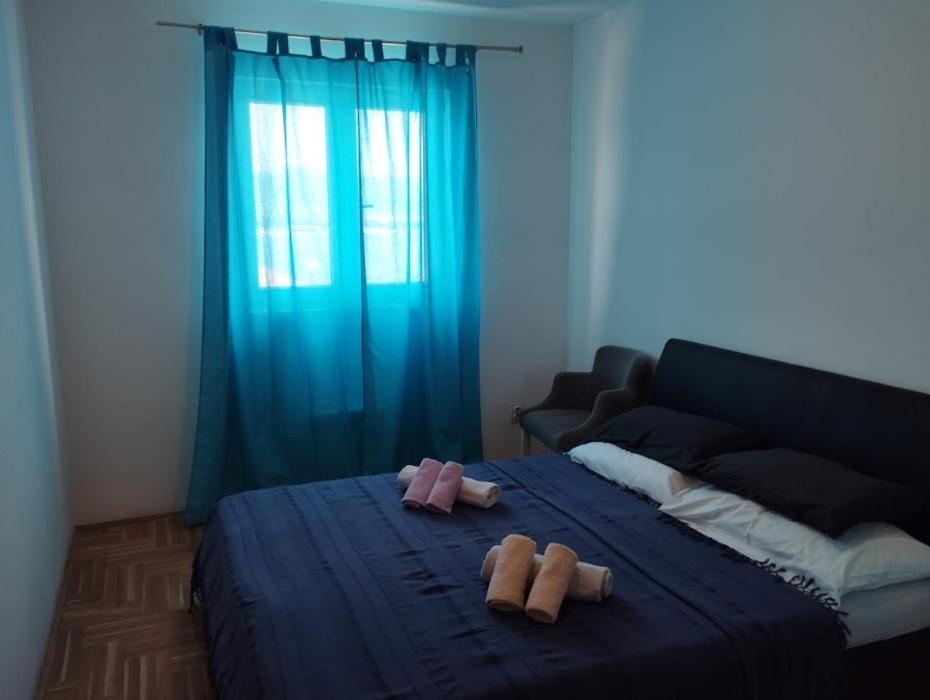 Deep Blue Apartment 特罗吉尔 外观 照片