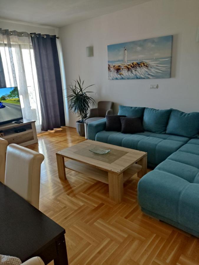 Deep Blue Apartment 特罗吉尔 外观 照片